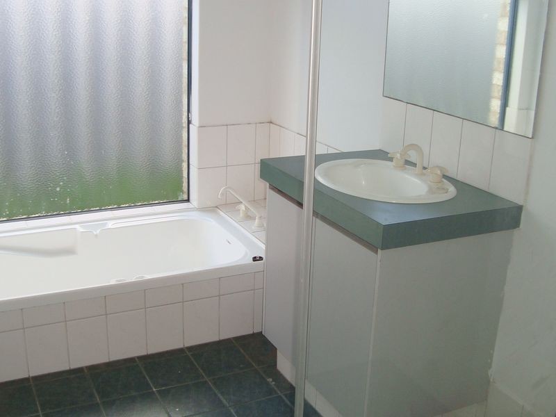 19 Doherty Heights, Parmelia WA 6167