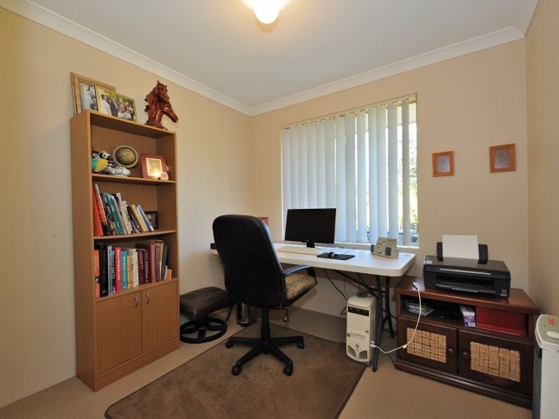9 Gilling Place, Orelia WA 6167
