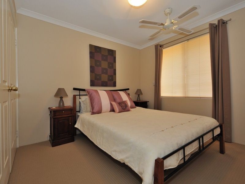 9 Gilling Place, Orelia WA 6167