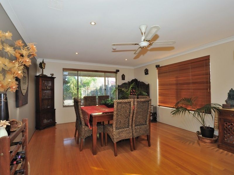 9 Gilling Place, Orelia WA 6167