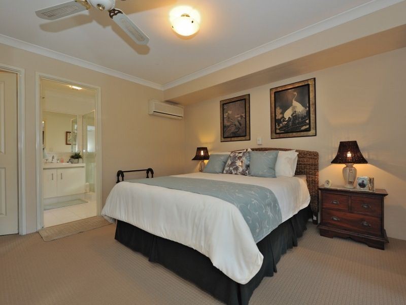 9 Gilling Place, Orelia WA 6167
