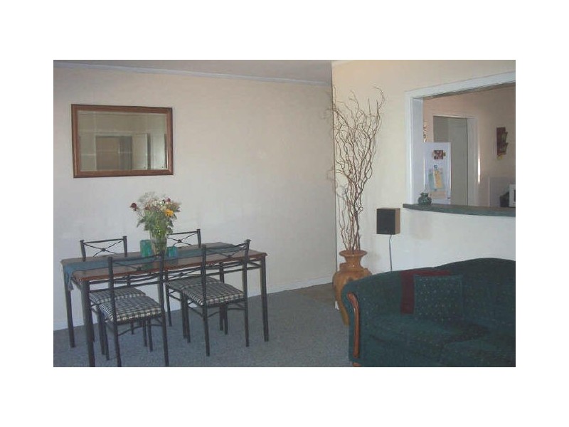 8/21 Fennager Way, Calista WA 6167