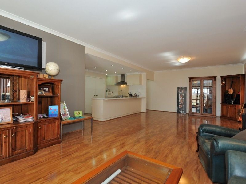 4 Camballin Loop, Bertram WA 6167