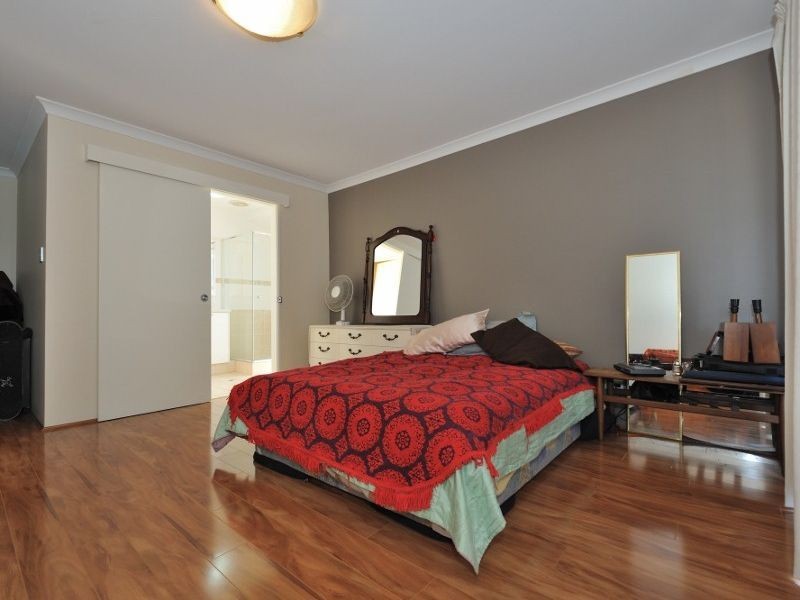 4 Camballin Loop, Bertram WA 6167