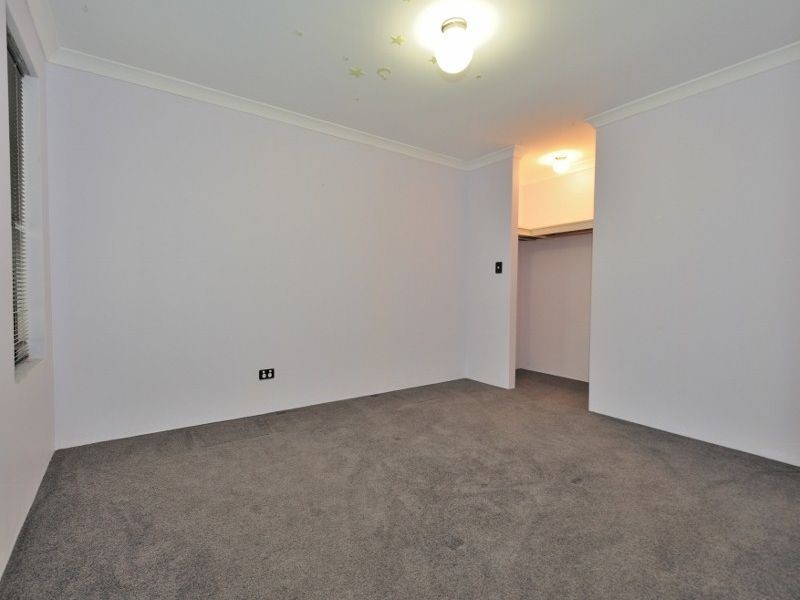18 Kalbarri Crescent, Bertram WA 6167