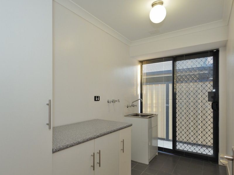 18 Kalbarri Crescent, Bertram WA 6167