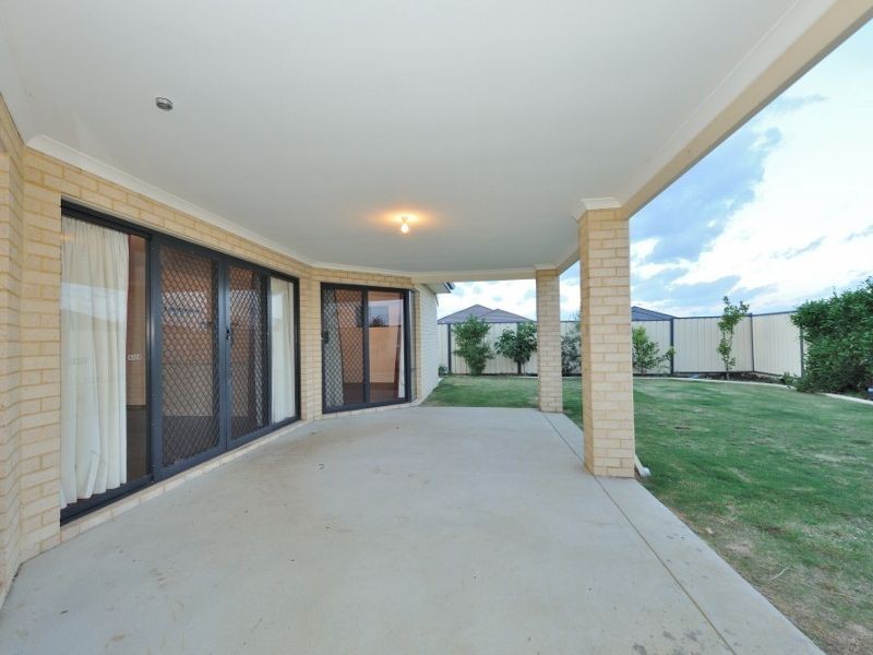 18 Kalbarri Crescent, Bertram WA 6167