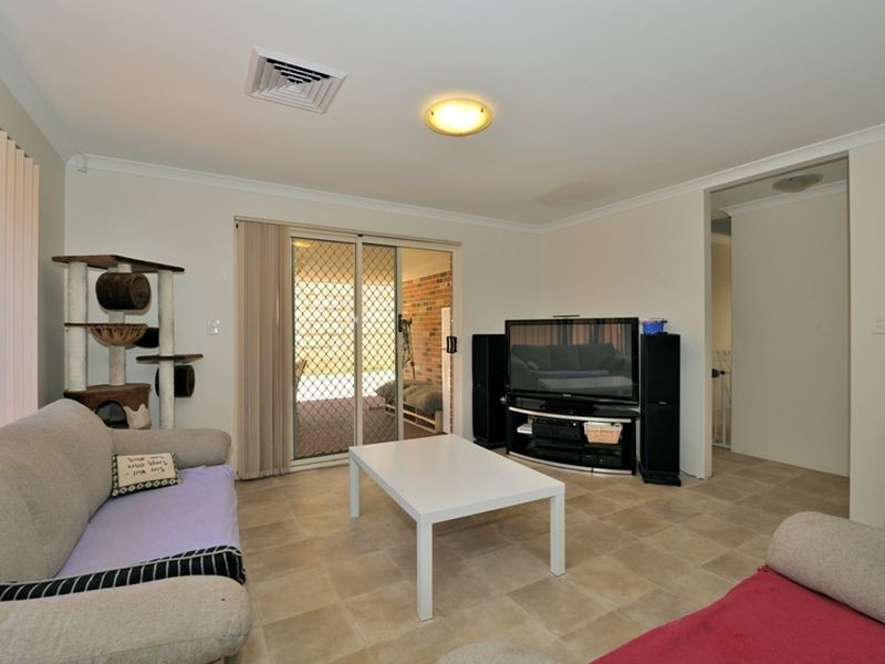 55 Stokesay Street, Orelia WA 6167