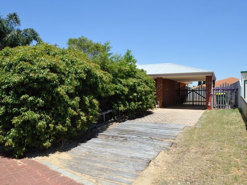 8 Werloo Court, Leda WA 6170