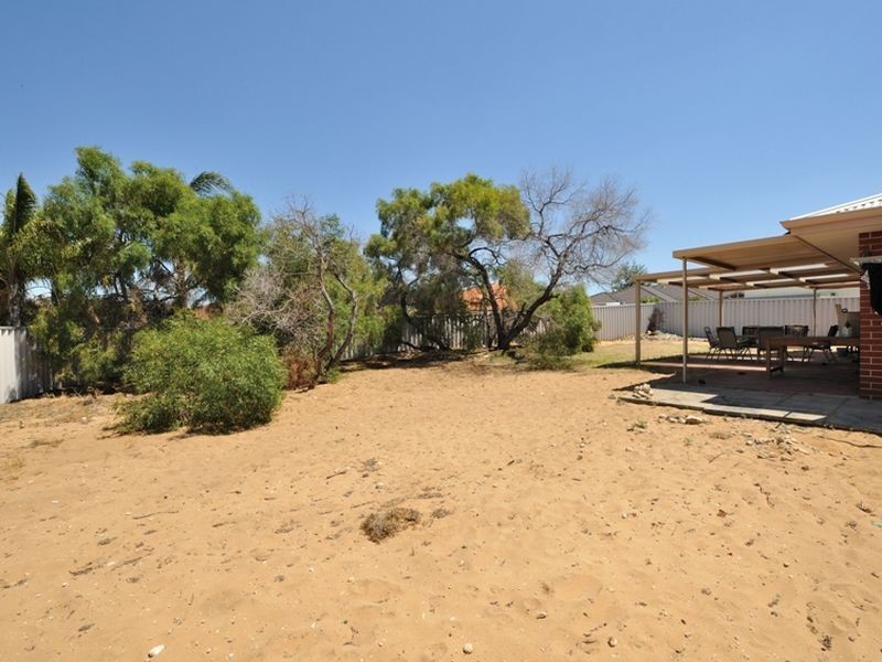 8 Werloo Court, Leda WA 6170