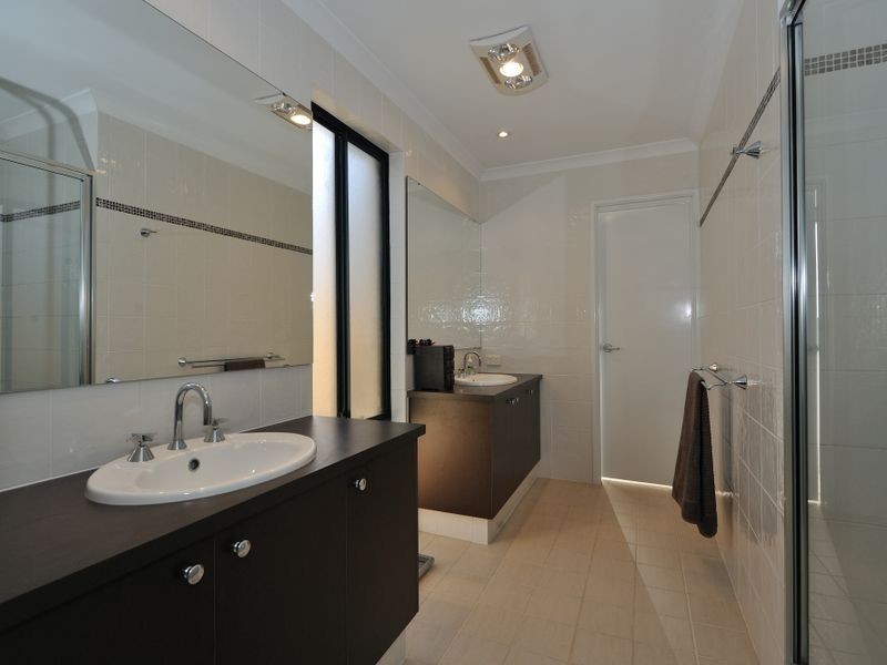 82 Colchester Avenue, Orelia WA 6167