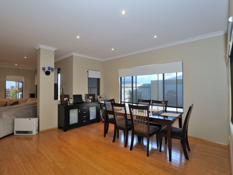 82 Colchester Avenue, Orelia WA 6167