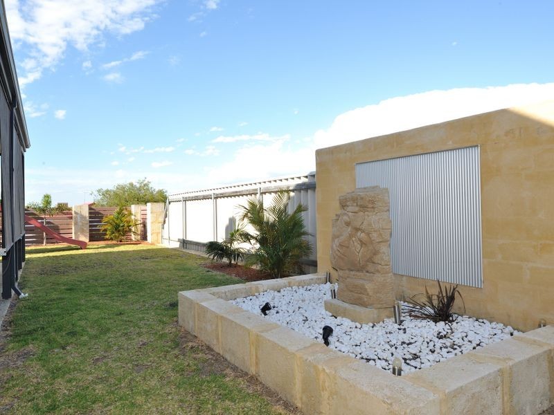 82 Colchester Avenue, Orelia WA 6167