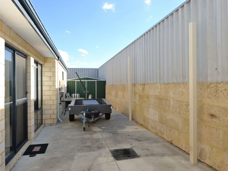 82 Colchester Avenue, Orelia WA 6167