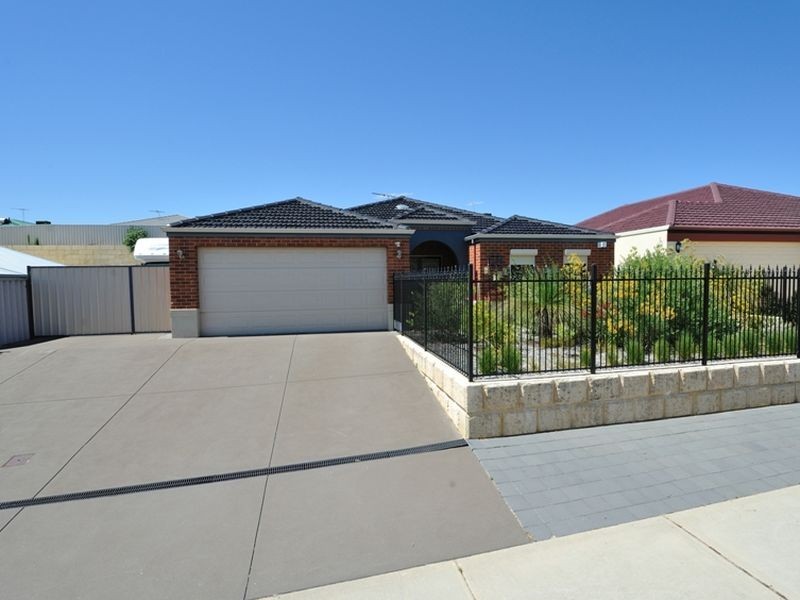 19 Dunster Way, Orelia WA 6167