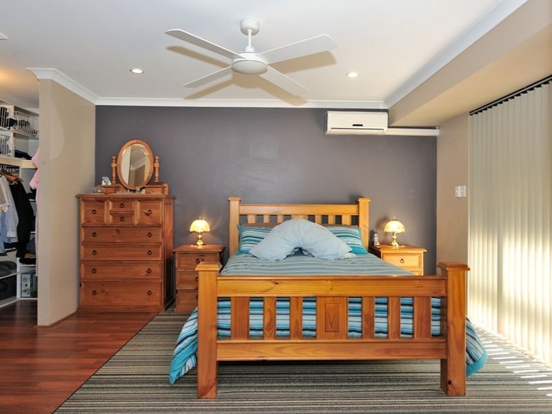 19 Dunster Way, Orelia WA 6167
