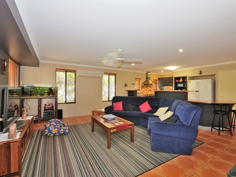 19 Dunster Way, Orelia WA 6167