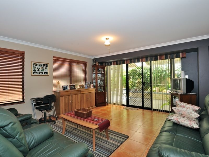 19 Dunster Way, Orelia WA 6167