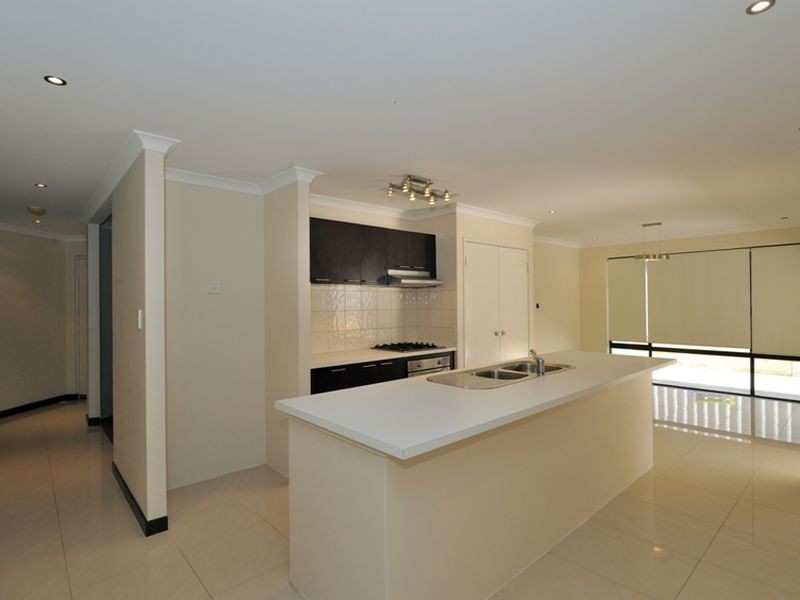 48 Orelia Avenue, Orelia WA 6167