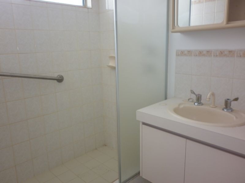 68 Perham Cres, Leda WA 6170