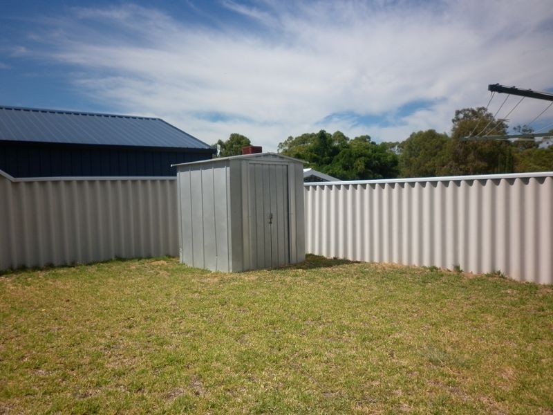 68 Perham Cres, Leda WA 6170