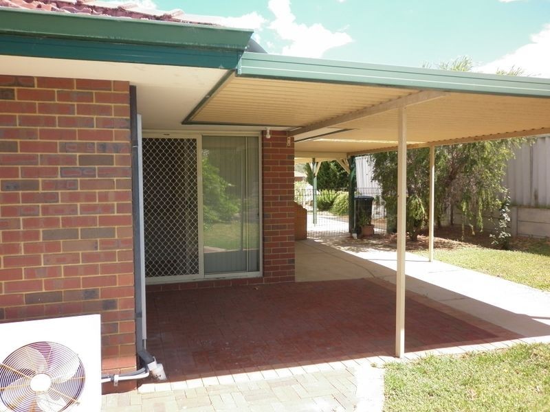 68 Perham Cres, Leda WA 6170