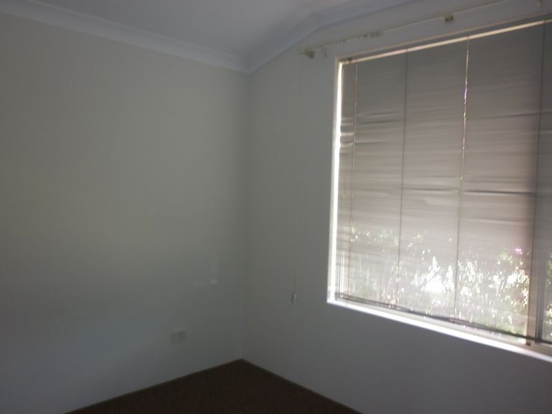 68 Perham Cres, Leda WA 6170