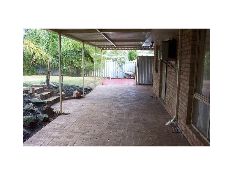 36 Sloan Drive, Leda WA 6170