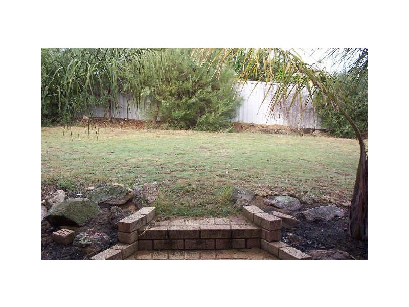 36 Sloan Drive, Leda WA 6170