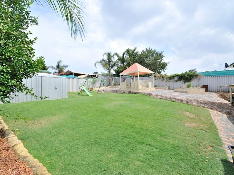 11 Brandon Mews, Parmelia WA 6167