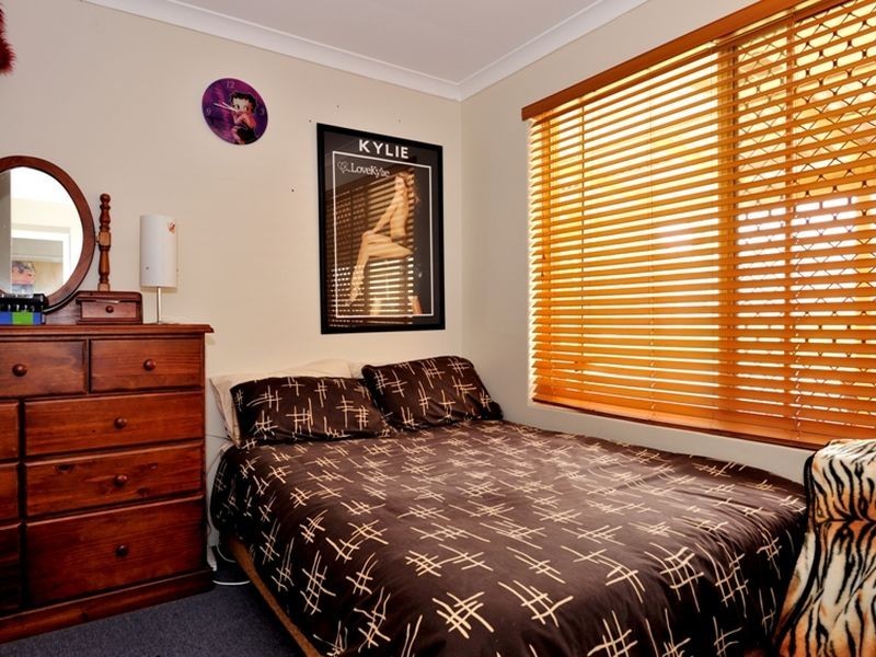 11 Brandon Mews, Parmelia WA 6167