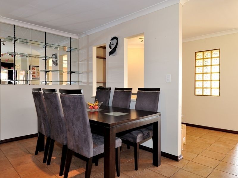 11 Brandon Mews, Parmelia WA 6167