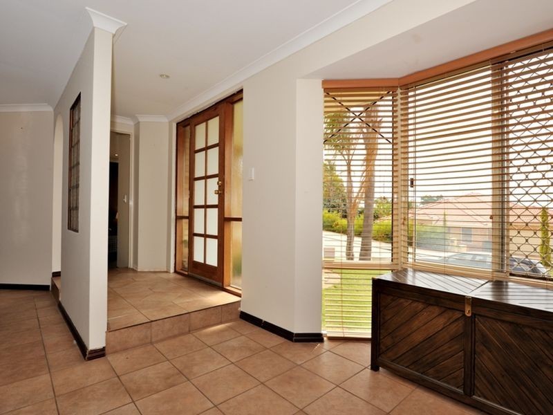 11 Brandon Mews, Parmelia WA 6167