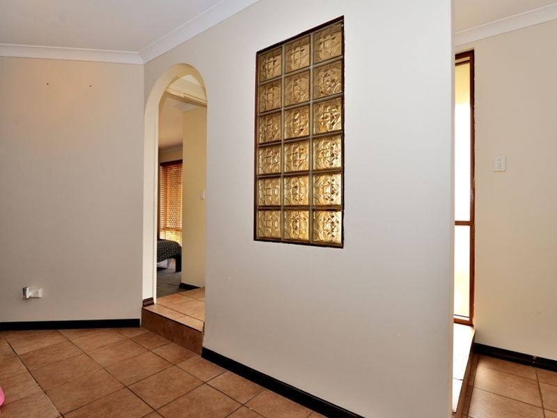 11 Brandon Mews, Parmelia WA 6167