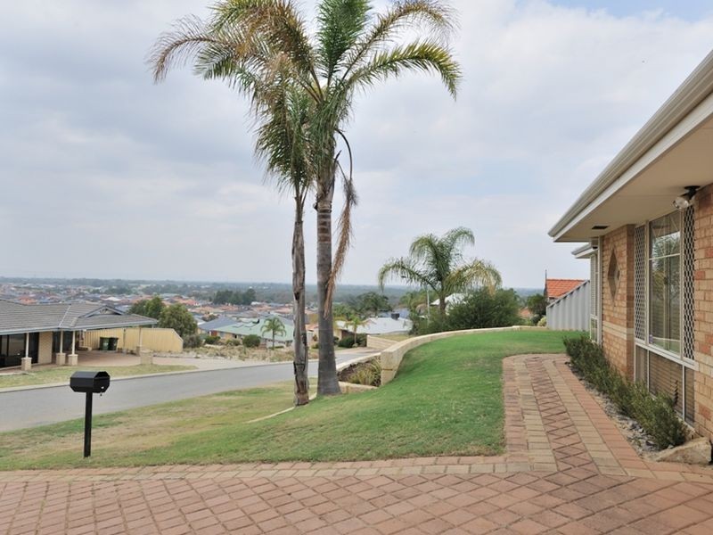 11 Brandon Mews, Parmelia WA 6167