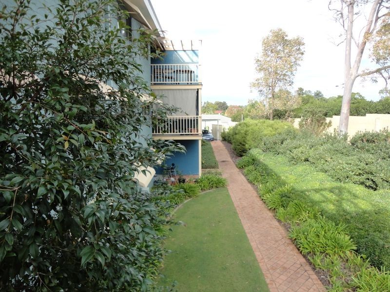 12/21 Fennager Way, Calista WA 6167