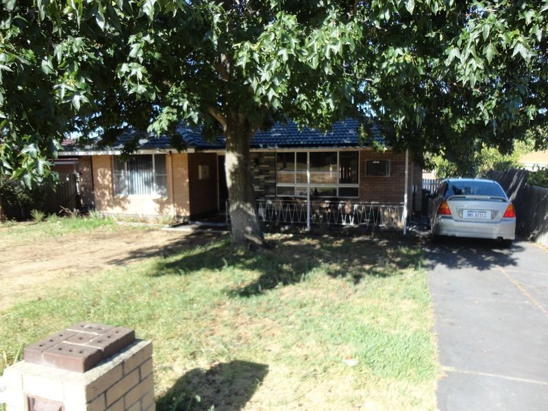 19 Maydwell Way, Calista WA 6167