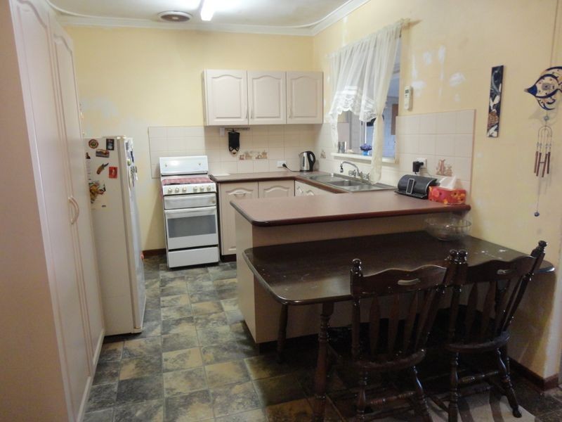 19 Maydwell Way, Calista WA 6167