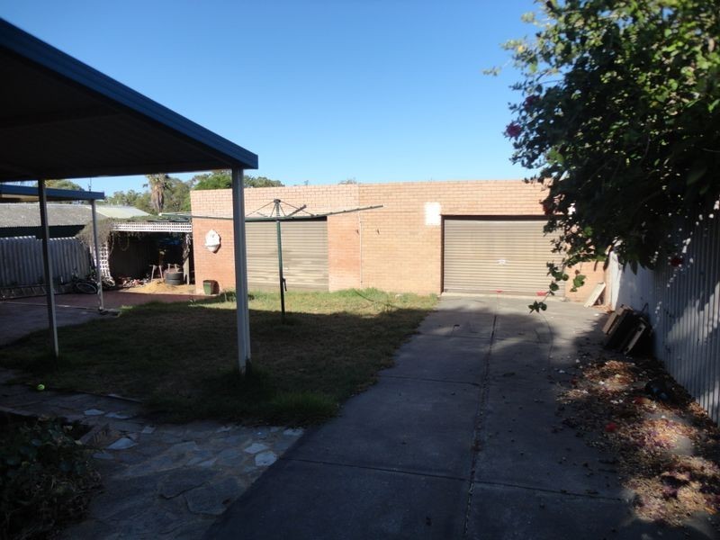 19 Maydwell Way, Calista WA 6167