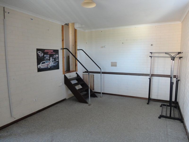 19 Maydwell Way, Calista WA 6167