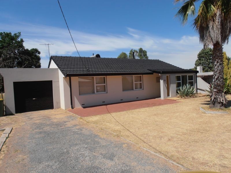 12 Nathaniel Way, Orelia WA 6167