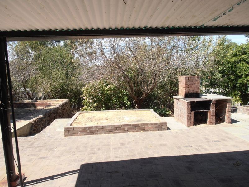 12 Nathaniel Way, Orelia WA 6167