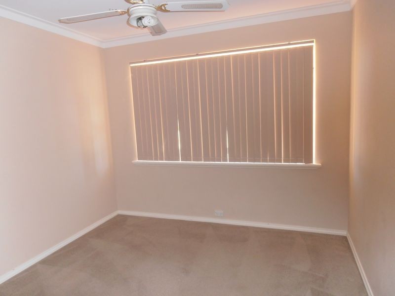 12 Nathaniel Way, Orelia WA 6167