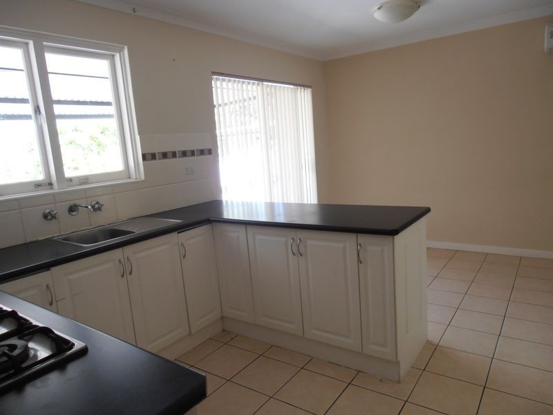 12 Nathaniel Way, Orelia WA 6167