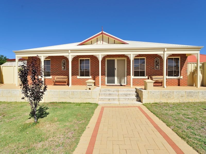1 Gorman Place, Calista WA 6167