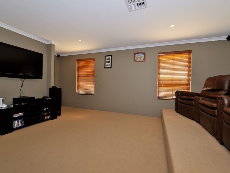 1 Gorman Place, Calista WA 6167
