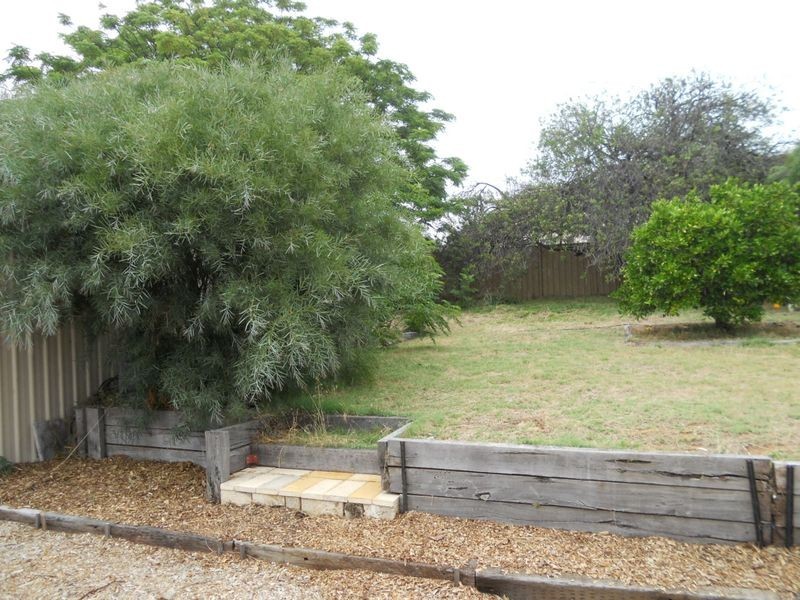 21 Hubbard Way, Medina WA 6167