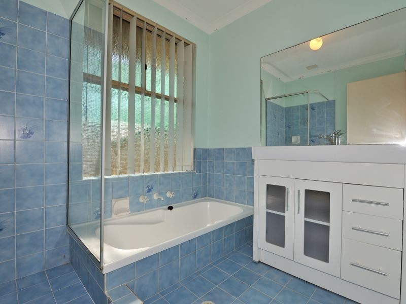 12 Devitt Grove, Parmelia WA 6167