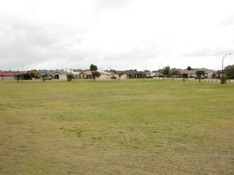 18 Greenwich Gardens, Bertram WA 6167