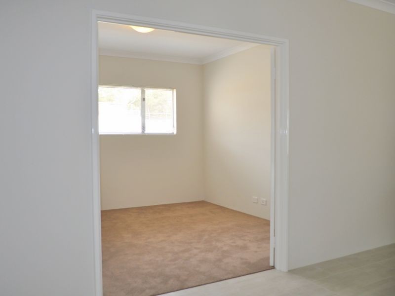 25 Tetbury Way, Wellard WA 6170